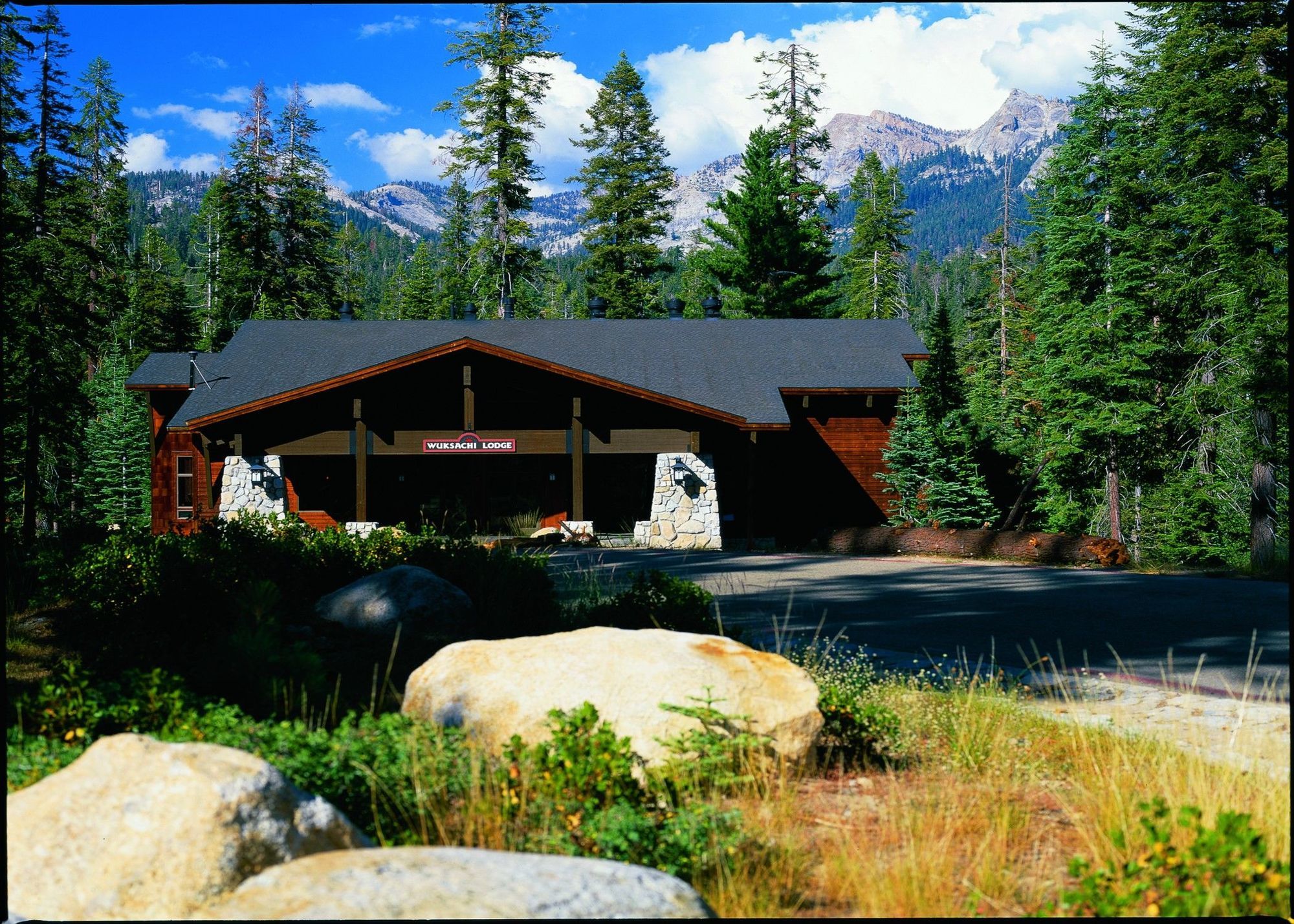 Wuksachi Lodge Badger Exterior photo