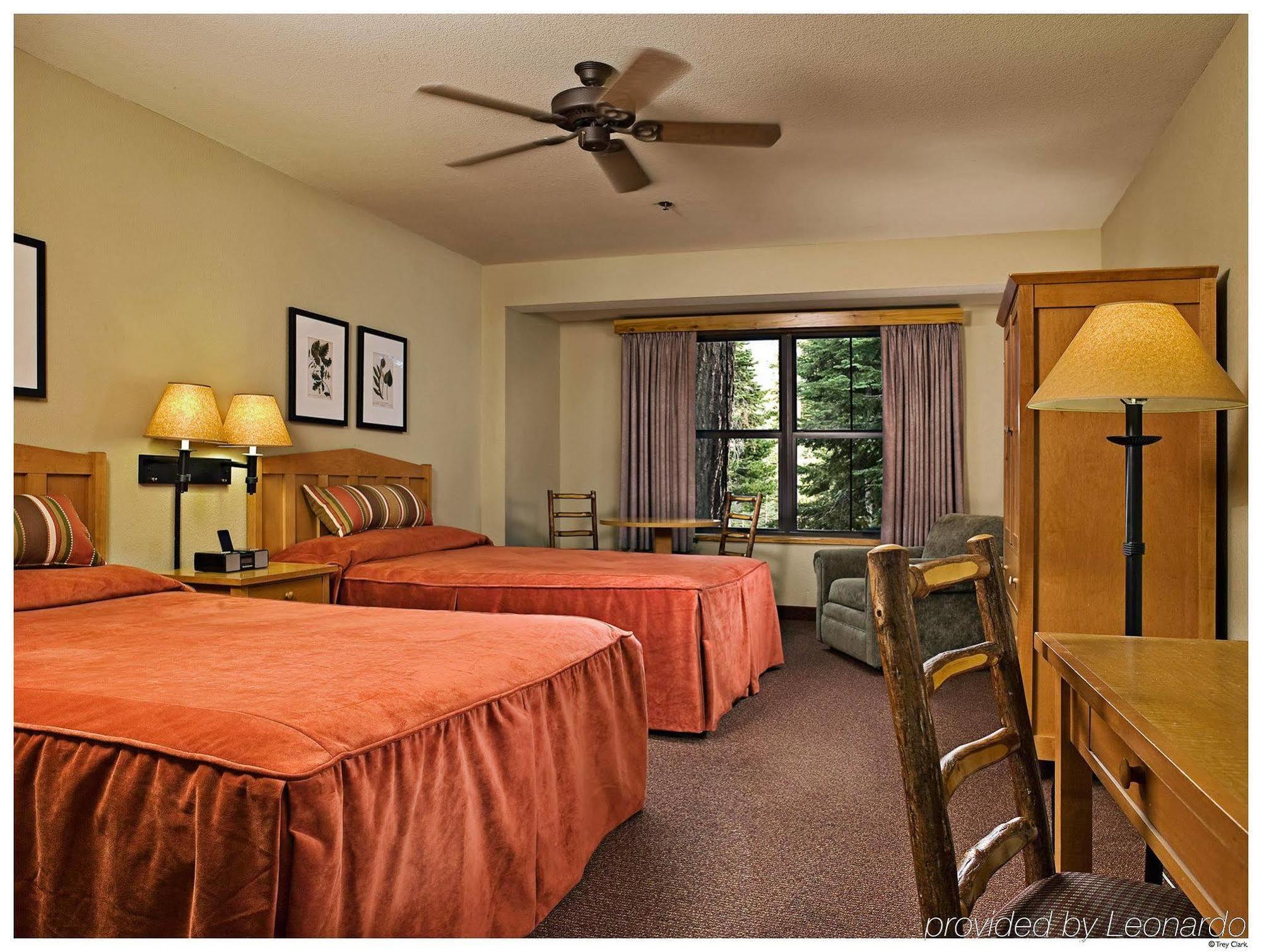 Wuksachi Lodge Badger Room photo